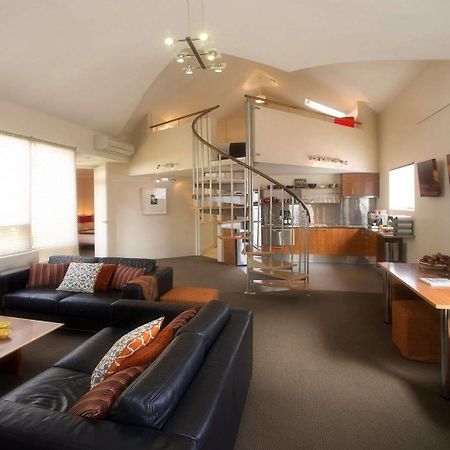 Twofourtwo Boutique Apartments Лонсестон Экстерьер фото